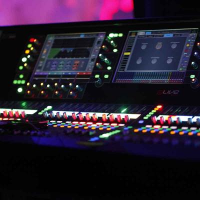 ALLEN & HEATH dLive S7000