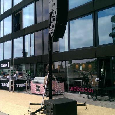 d&b Q system som delay