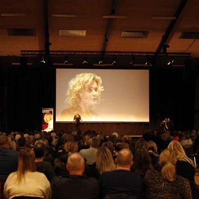 Charlotte Bøving på scenen